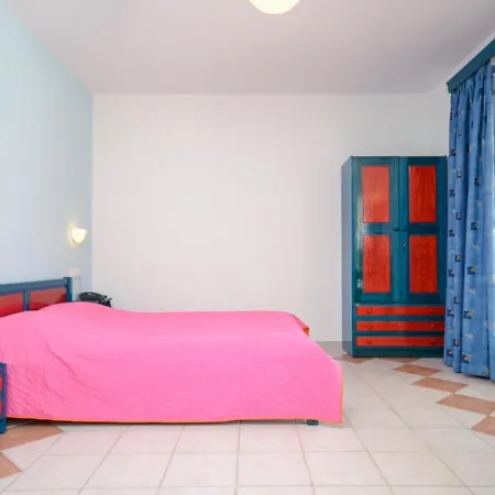 Hotel Fanis 2* Agia Anna (Naxos)