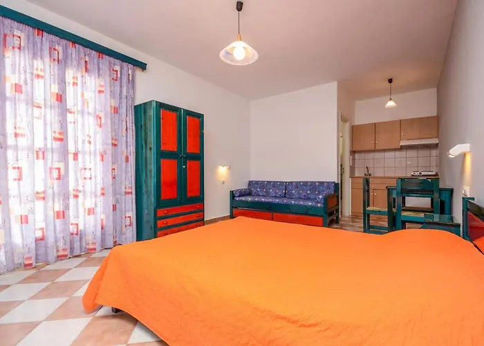 Fanis Agia Anna (Naxos)