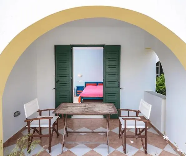 Fanis 2* Agia Anna (Naxos)