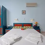 מלון Fanis 2*