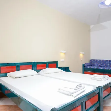 Fanis Hotel